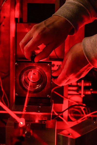 The Raman spectroscopy with a red laser in the Light Scattering Laboratory at UT.