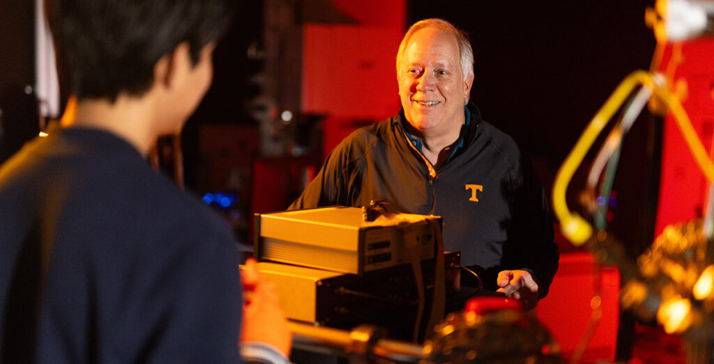 Professor Steven Zinkle, UT-ORNL Governor’s Chair for Nuclear Materials, talks with Munireach Nannory, first-year masters student, Civil and Structural Engineering, while preparing to test materials samples inside Senter Hall.